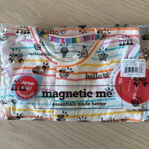 Magnetic me footie SZ 6-9m NWT - Picture 1 of 1
